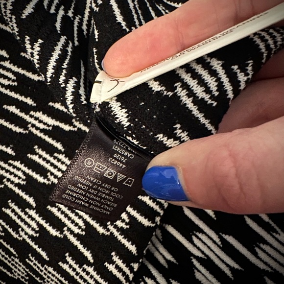 Ann Taylor Skirt - black and white knit, stretch fabric with thick waist band. - Picture 4 of 5